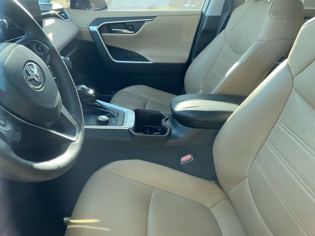 Used 2023 Toyota RAV4 Limited image 9