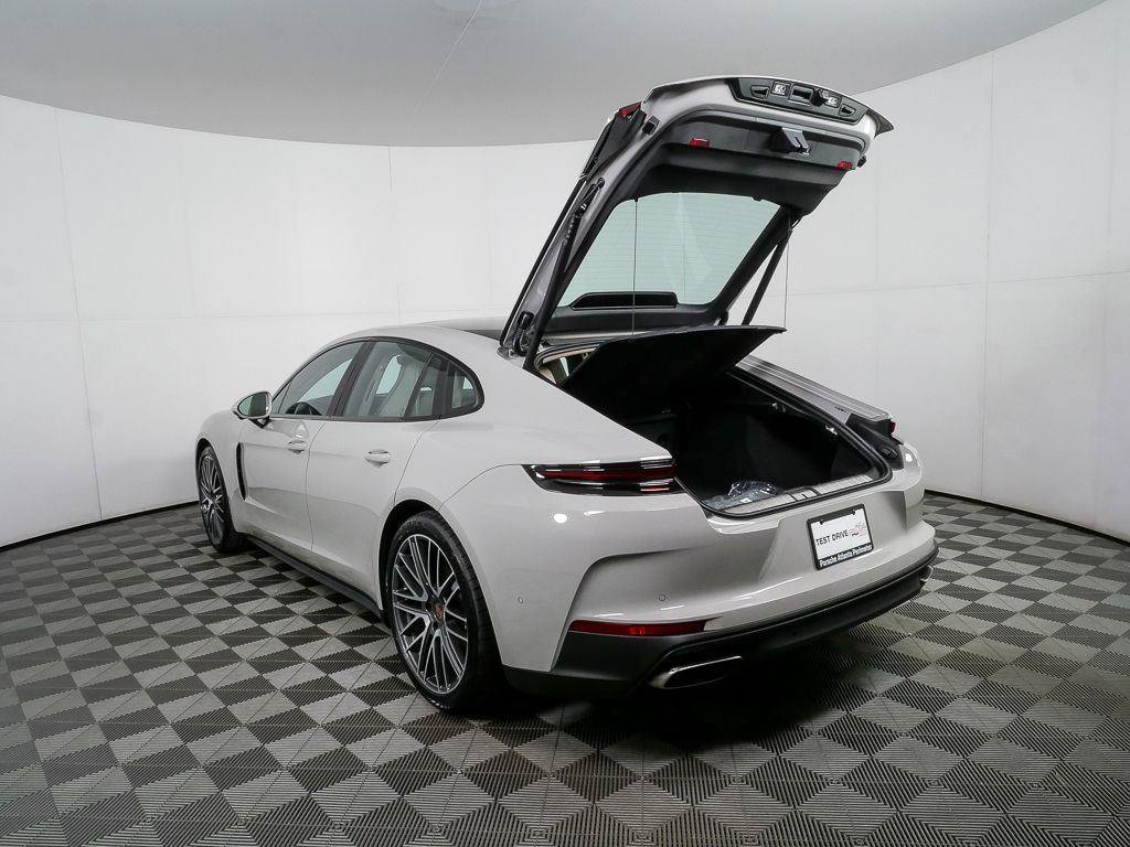 New 2026 Porsche Panamera image 34