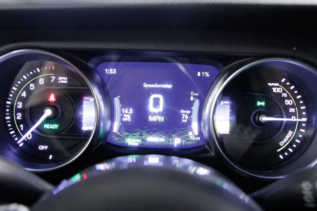 Used 2022 Jeep Wrangler Unlimited Sahara w/ Cold Weather Group image 17