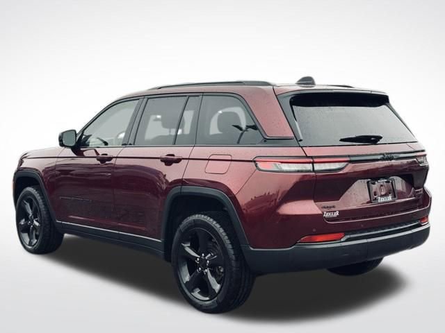 Certified 2024 Jeep Grand Cherokee Limited w/ Black Appearance Package AWD/4WD image 9