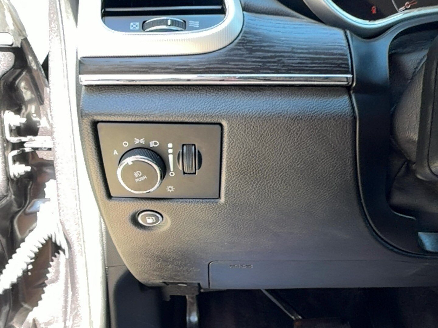 Used 2018 Jeep Grand Cherokee Summit AWD/4WD image 17