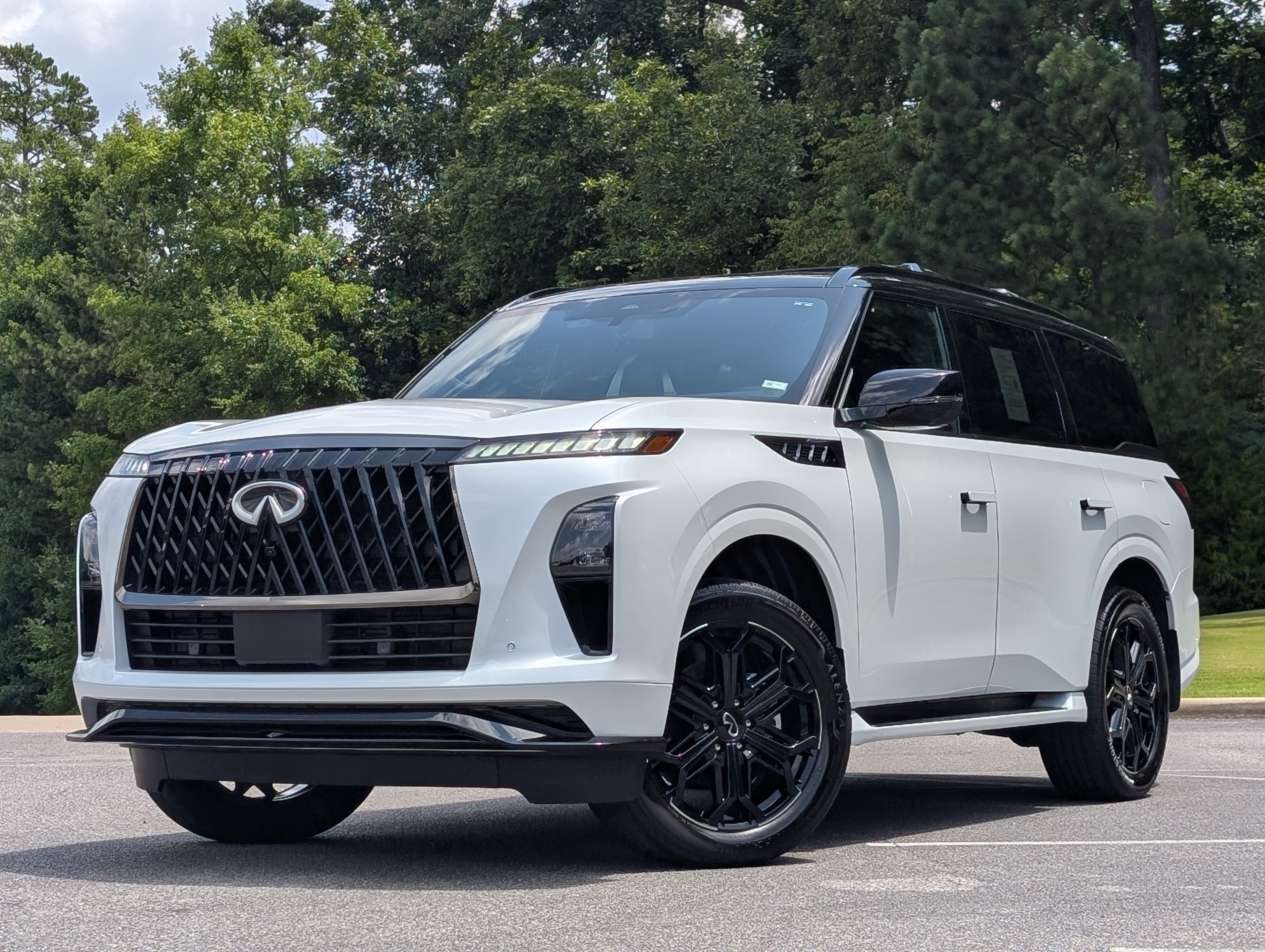 Used 2026 INFINITI QX80 4WD w/ Sport Exterior Package image 4