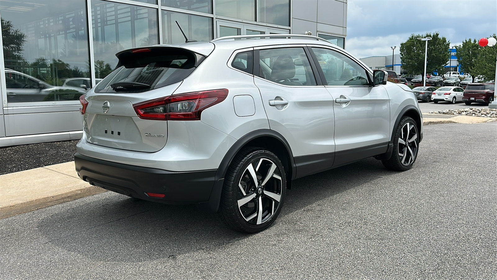 Used 2021 Nissan Rogue Sport SL w/ Premium Package AWD/4WD image 8