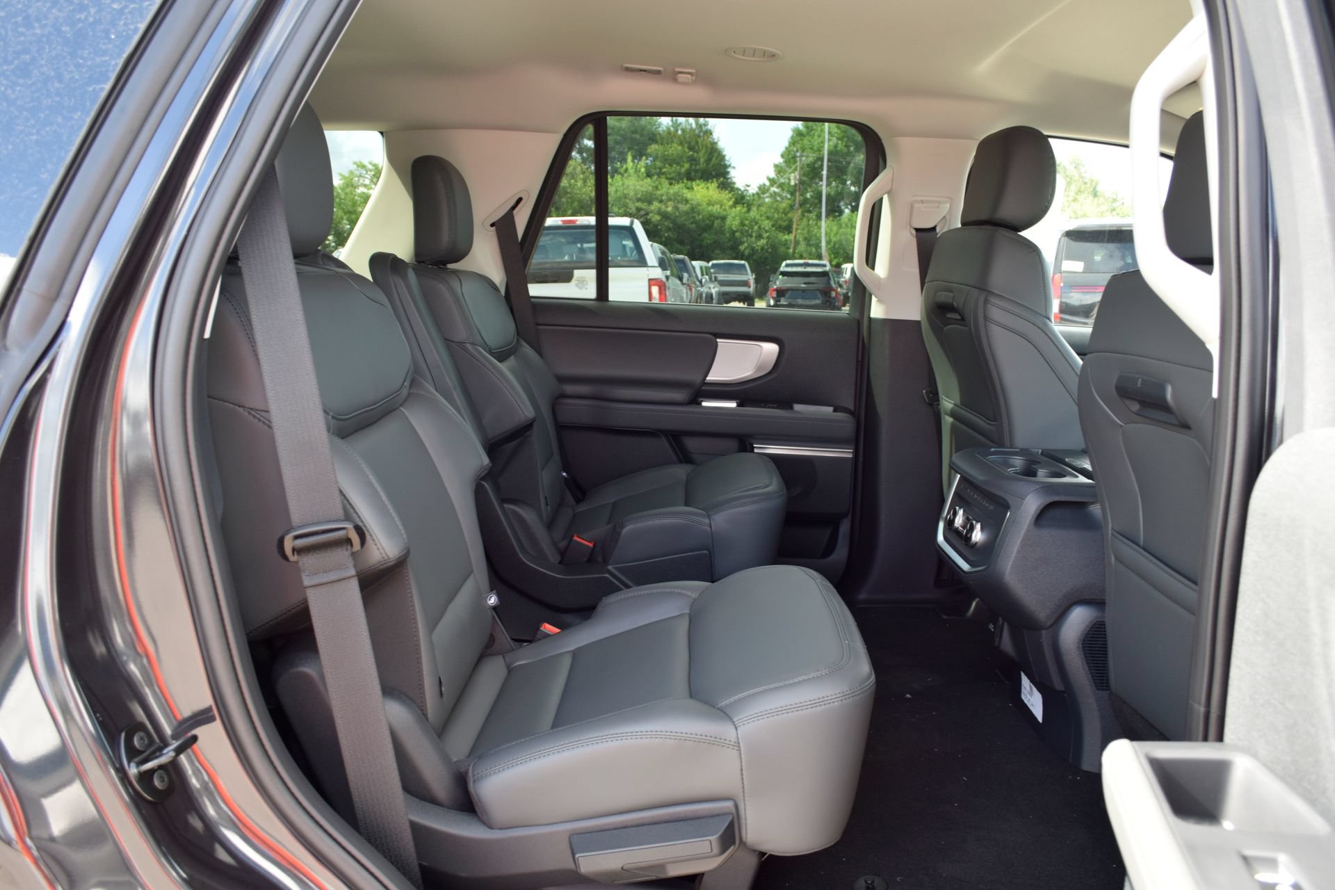 New 2026 Ford Expedition Active RWD image 22