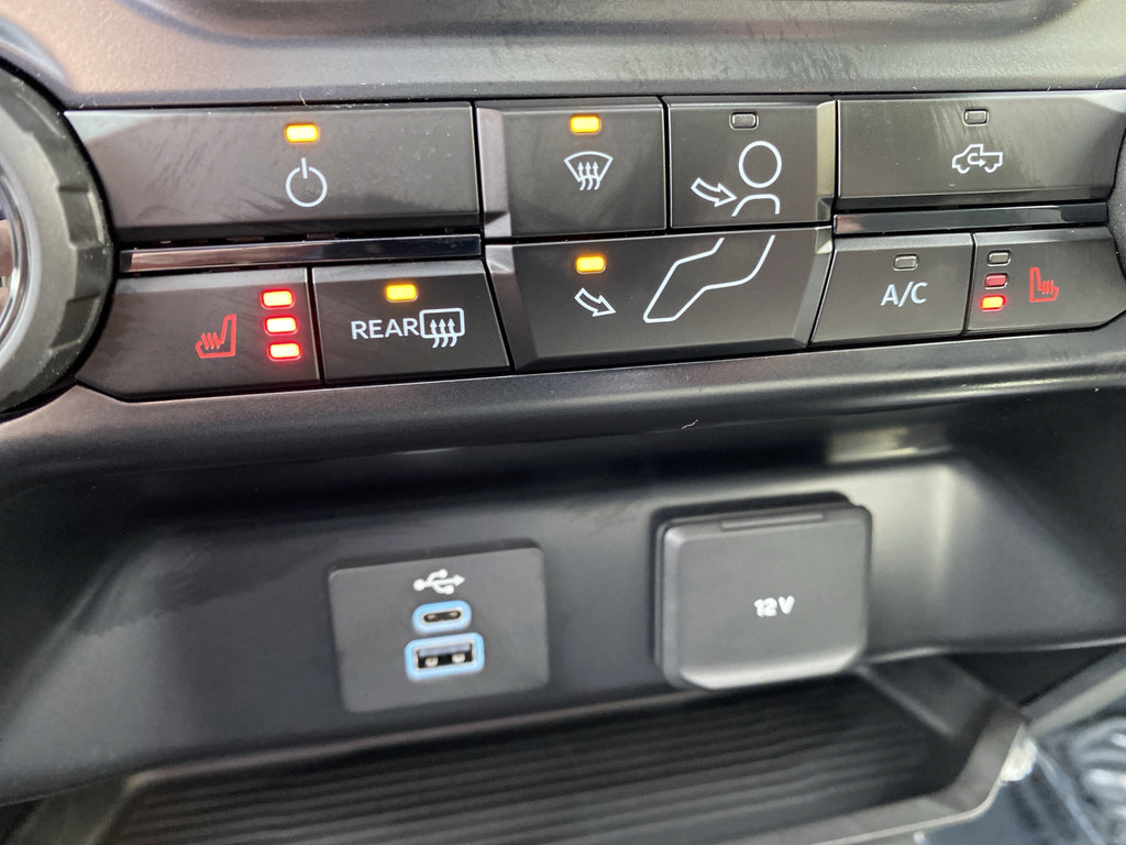 New 2026 Ford F250 XLT w/ XLT Premium Package AWD/4WD image 8