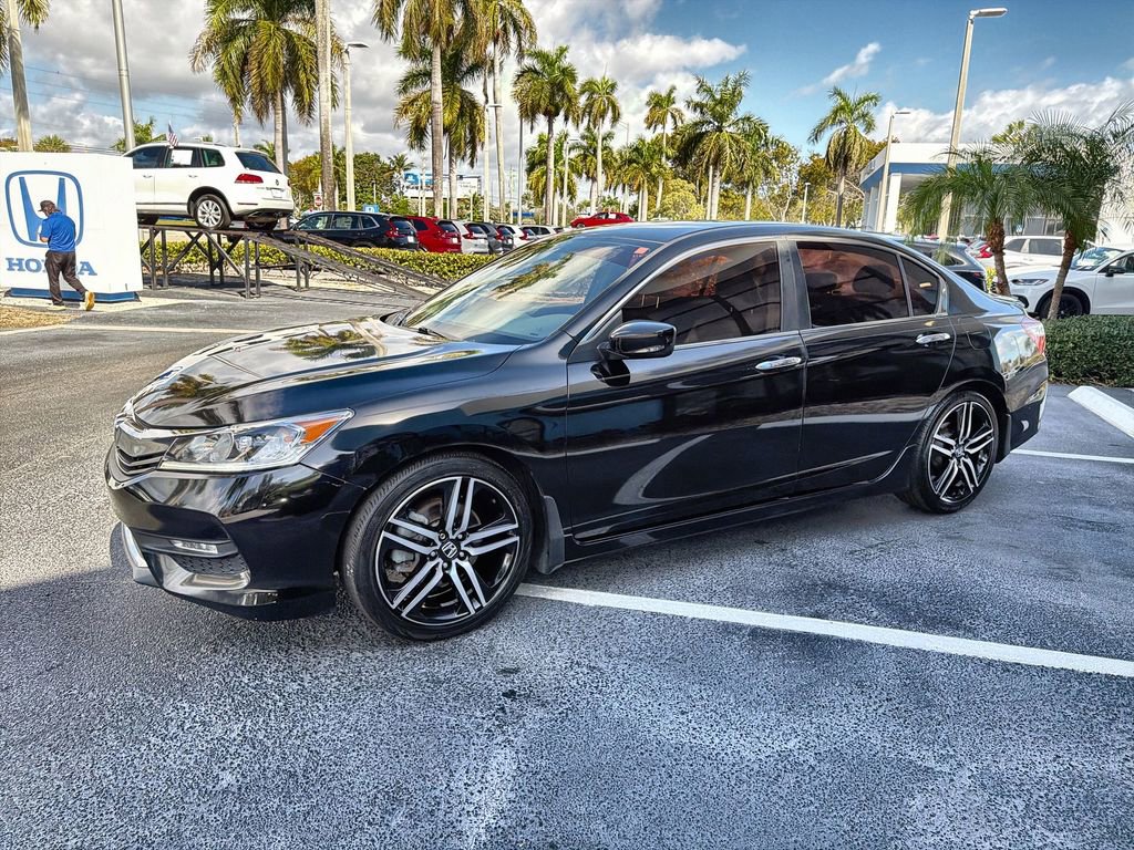Used 2017 Honda Accord Sport image 4
