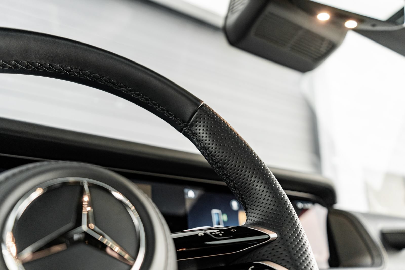 Used 2025 Mercedes-Benz G 63 AMG 4MATIC image 32