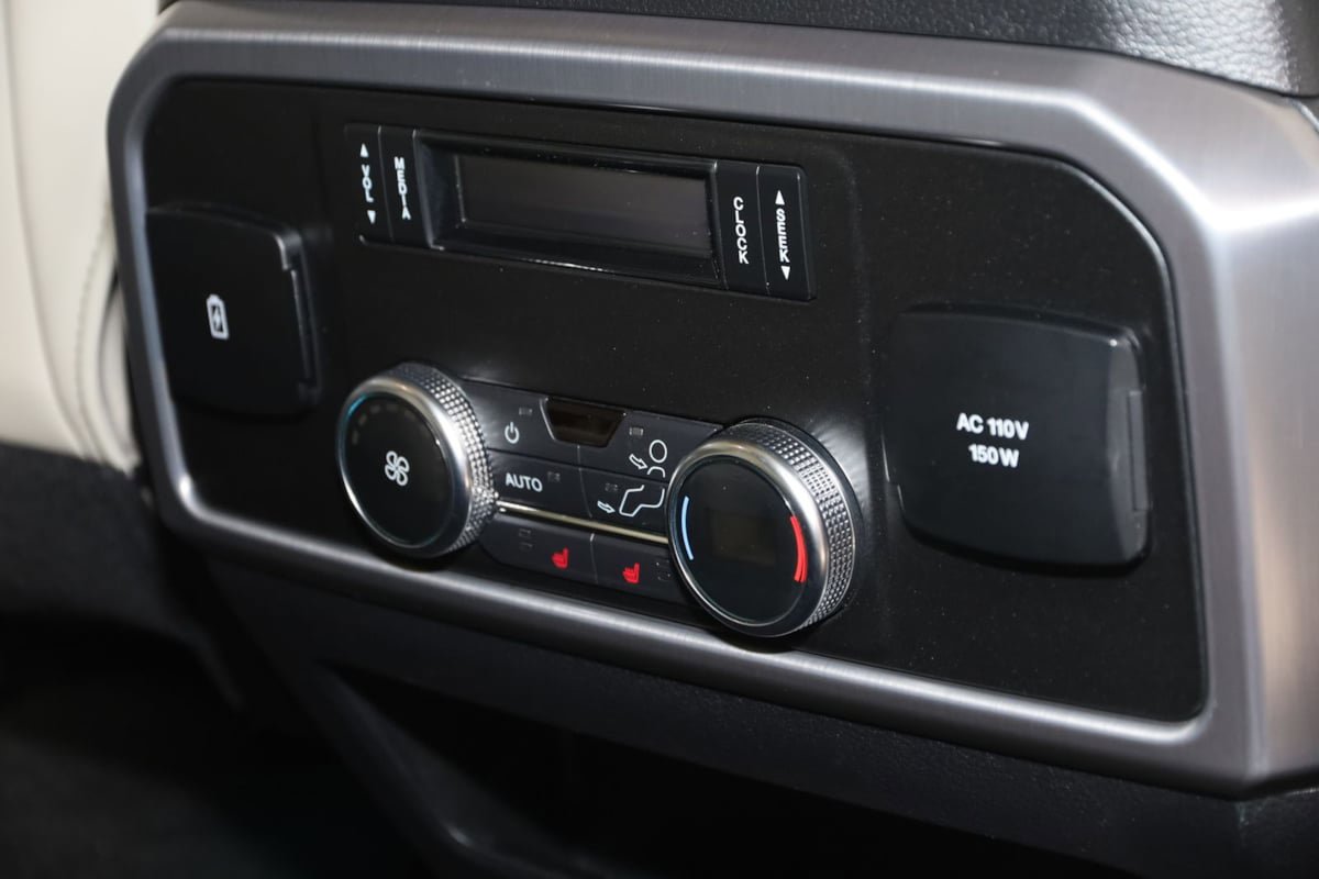 Used 2020 Ford Expedition Platinum AWD/4WD image 17