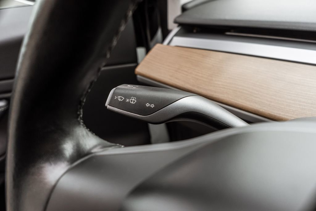 Used 2018 Tesla Model 3 Long Range image 23