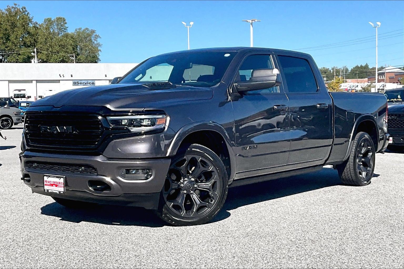 Used 2022 RAM 1500 Limited AWD/4WD image 3
