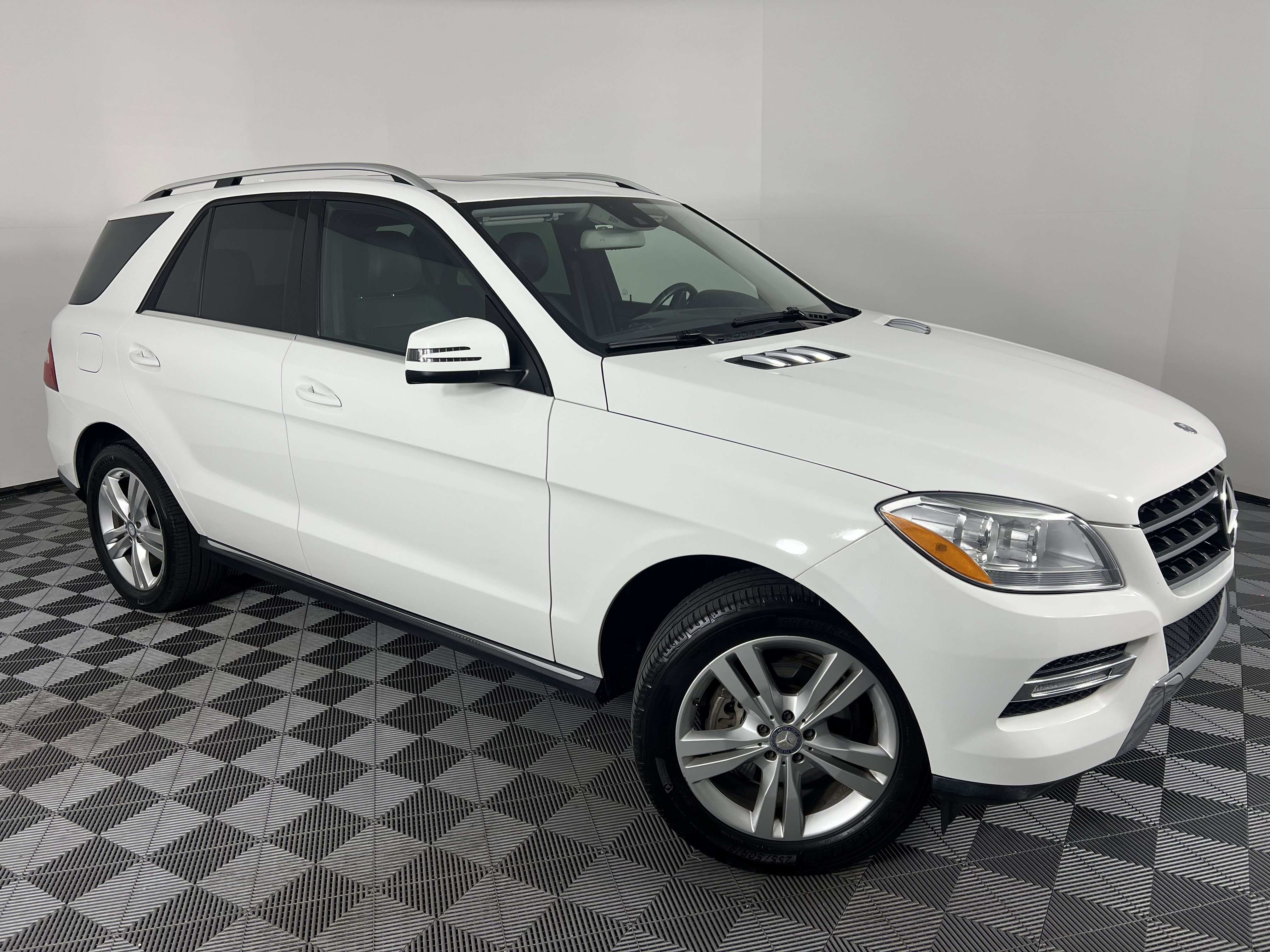 Used 2015 Mercedes-Benz ML 350 4MATIC image 2