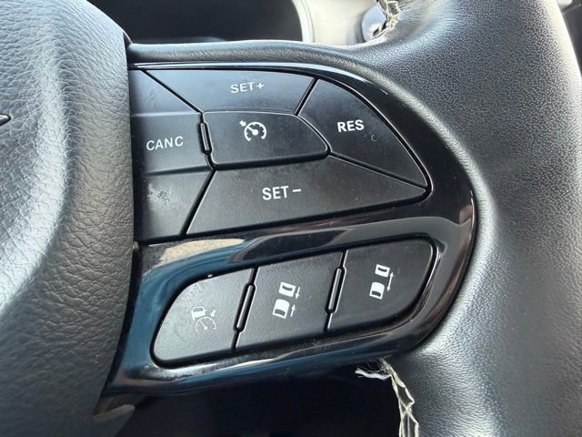 Used 2020 Chrysler Pacifica Touring-L w/ Advanced Safetytec Group image 23