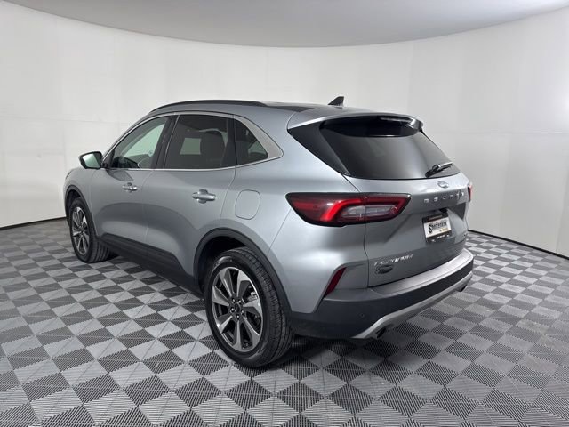 Used 2024 Ford Escape Platinum image 5