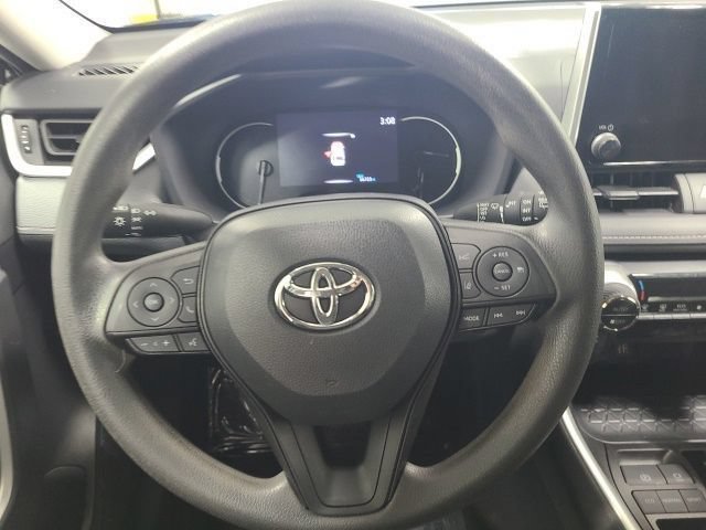 Used 2024 Toyota RAV4 XLE FWD image 22