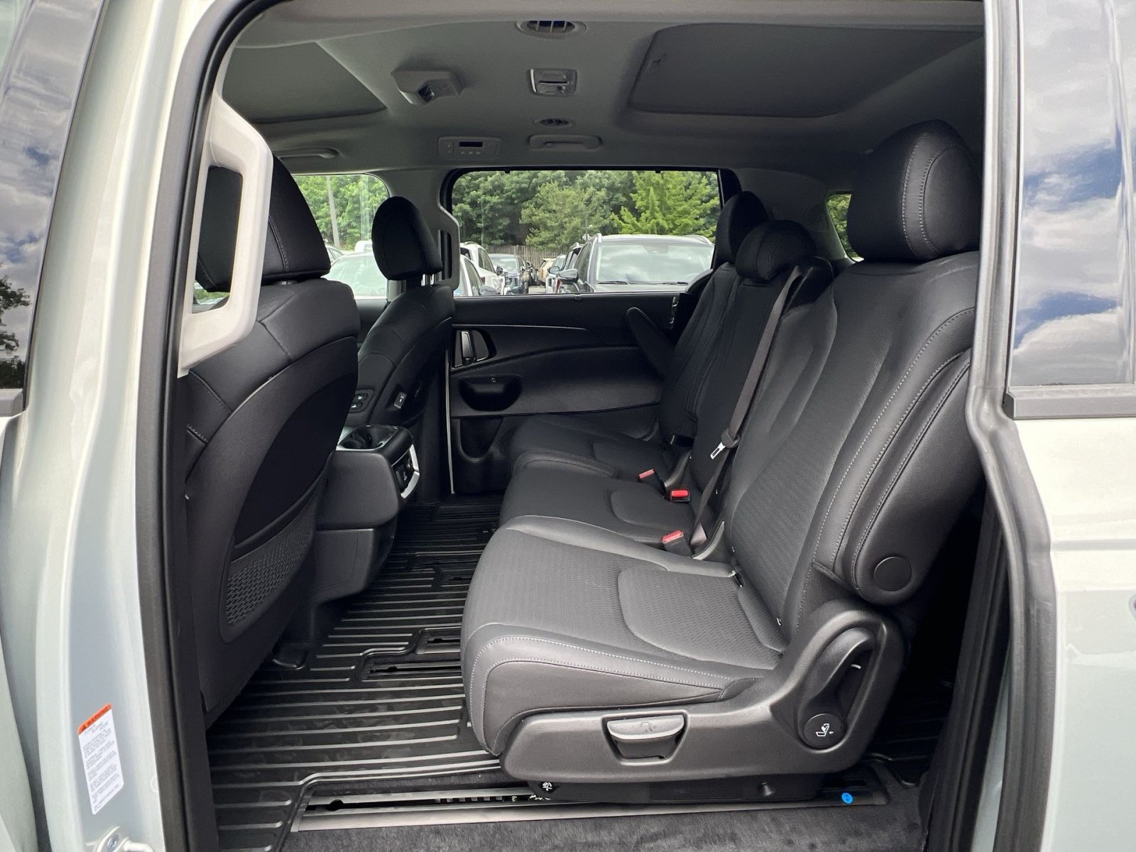 New 2026 Kia Carnival SX Prestige FWD image 31