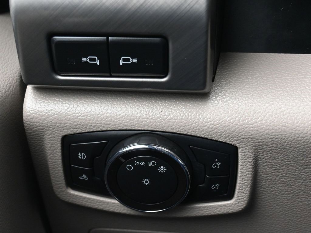 Used 2020 Ford F150 Limited w/ Trailer Tow Package image 15