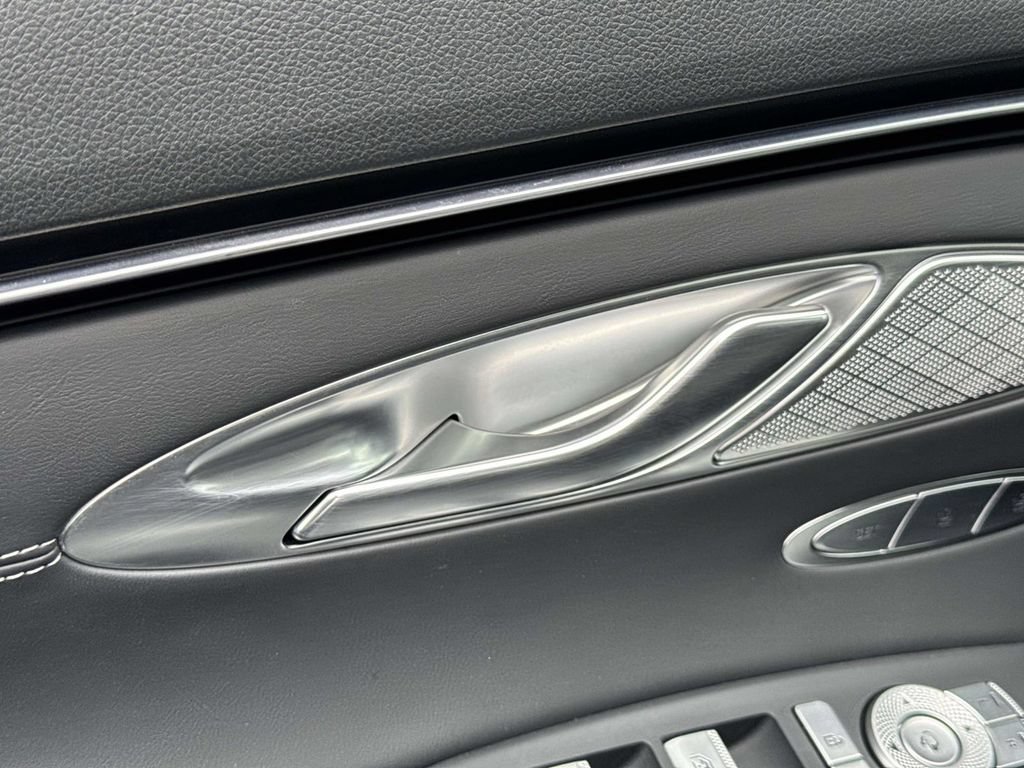 Certified 2023 Genesis GV70 2.5T w/ Select Package AWD/4WD image 12