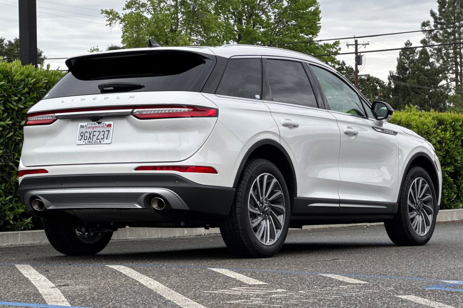 Certified 2023 Lincoln Corsair Reserve w/ Equipment Group 201A image 4