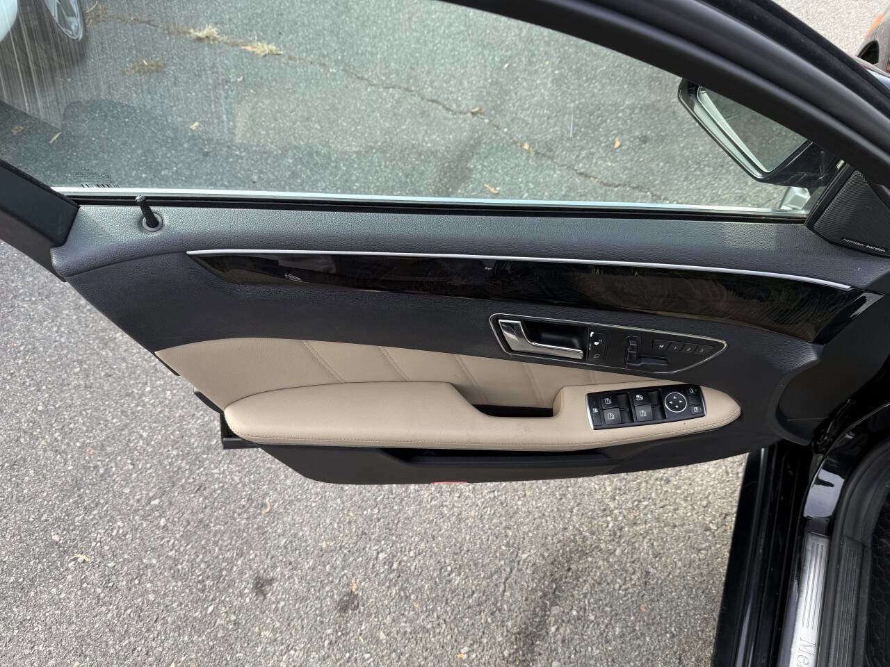 Used 2011 Mercedes-Benz E 350 4MATIC Wagon image 21