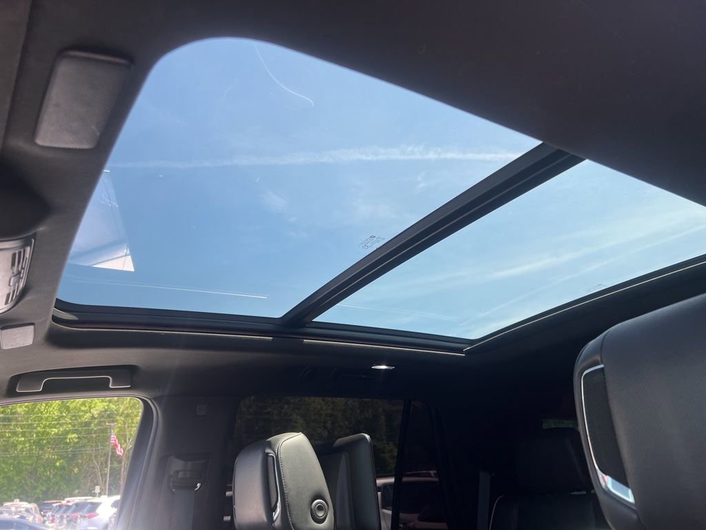 Used 2021 Cadillac Escalade Premium Luxury w/ LPO, Radiant Package RWD image 2