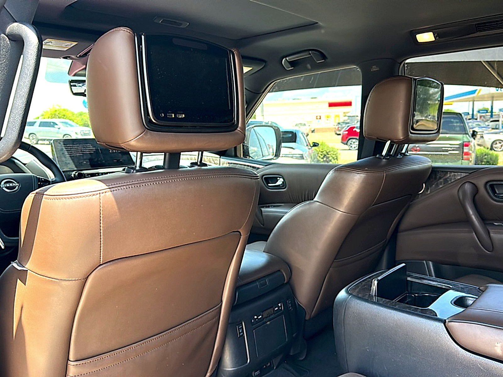 Used 2021 Nissan Armada Platinum w/ Captain's Chairs Package RWD image 18