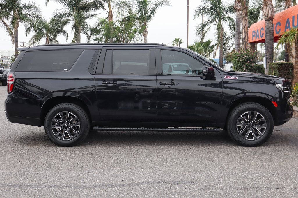 Used 2022 Chevrolet Suburban Z71 w/ Luxury Package image 10