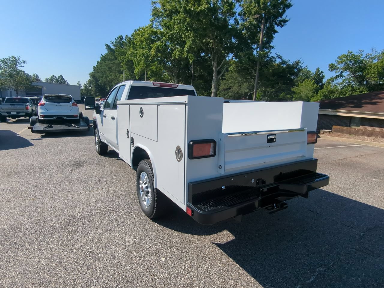 New 2026 GMC Sierra 2500 Pro w/ Convenience Package RWD image 6