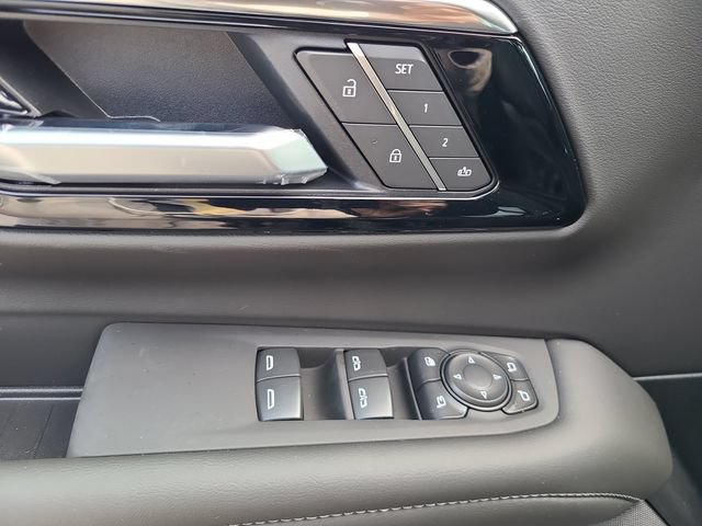 New 2026 Chevrolet Suburban LT w/ Comfort Package RWD image 21