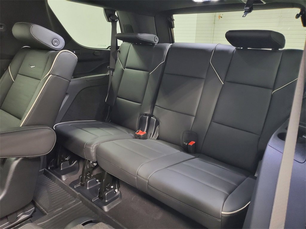 New 2025 Cadillac Escalade Premium Luxury w/ LPO, Radiant Package image 34