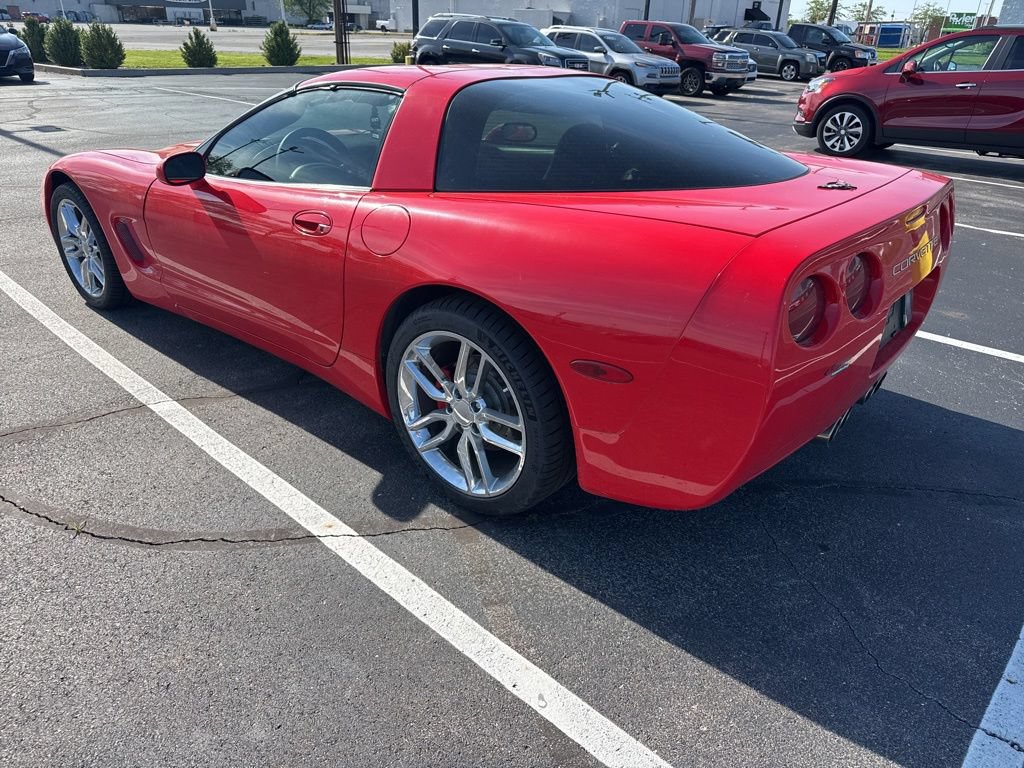 Used 2004 Chevrolet Corvette Coupe w/ Preferred Equipment Group RWD image 3