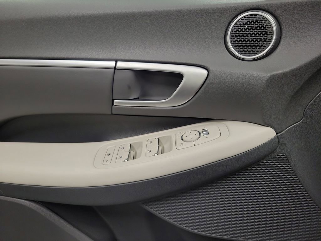 Used 2025 Hyundai Sonata SEL image 18