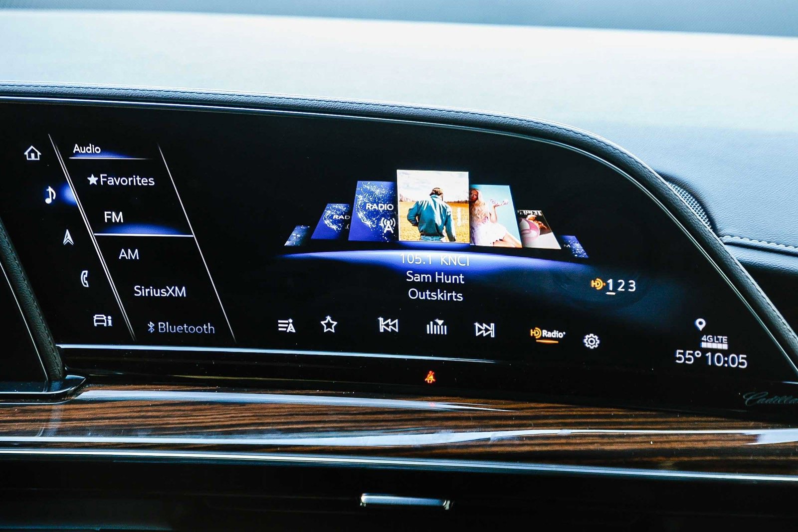 Used 2022 Cadillac Escalade ESV Luxury image 12