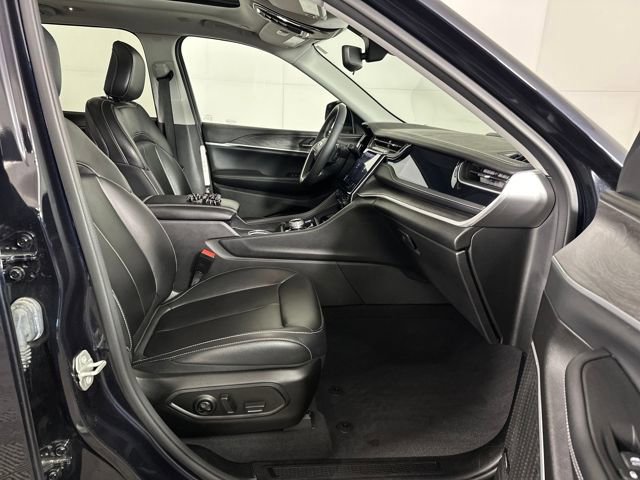 Used 2023 Jeep Grand Cherokee 4WD 4xe image 28