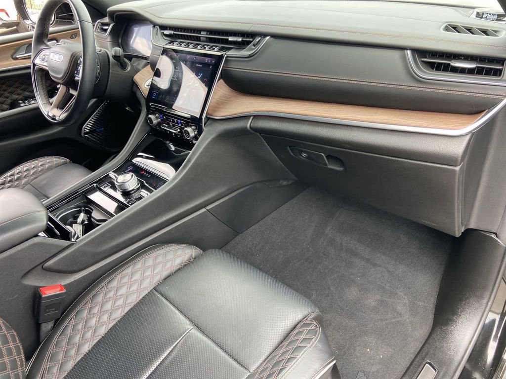 Used 2023 Jeep Grand Cherokee L Summit w/ Advanced Protech Group IV AWD/4WD image 26