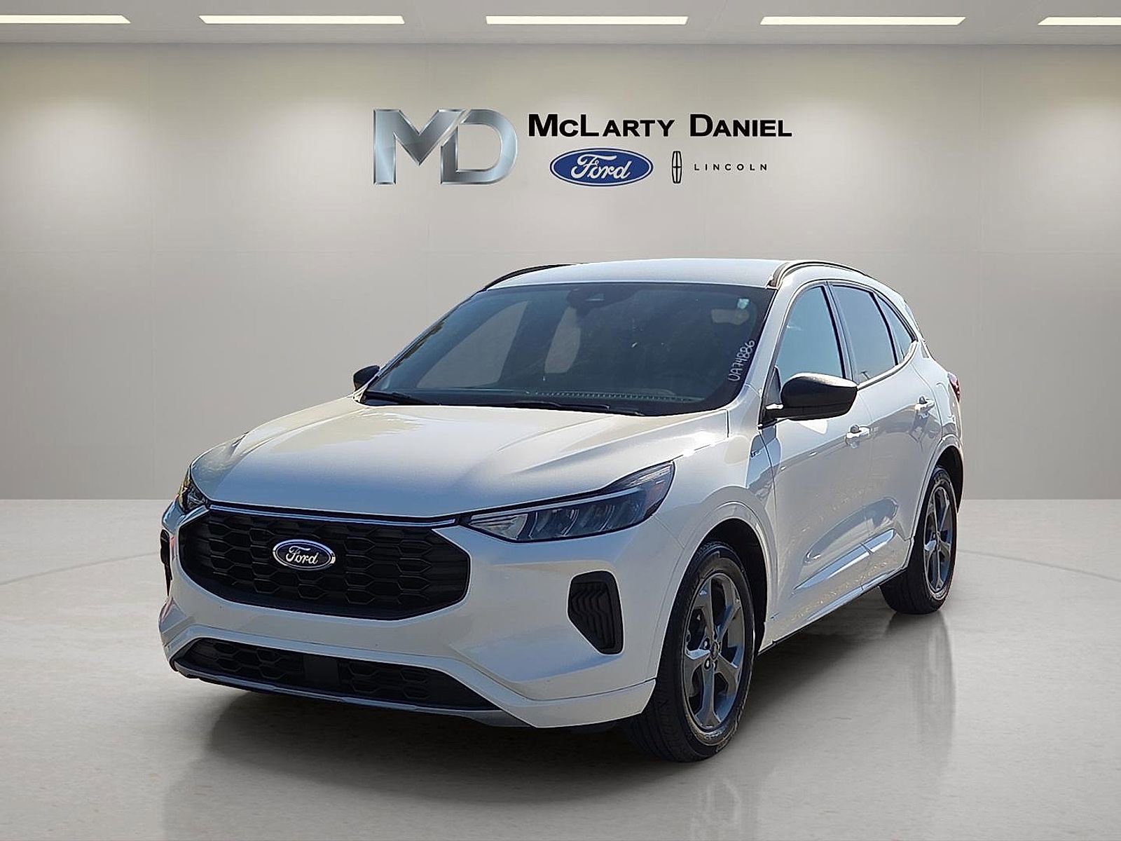 Certified 2023 Ford Escape ST-Line w/ Tech Pack #1 FWD image 2