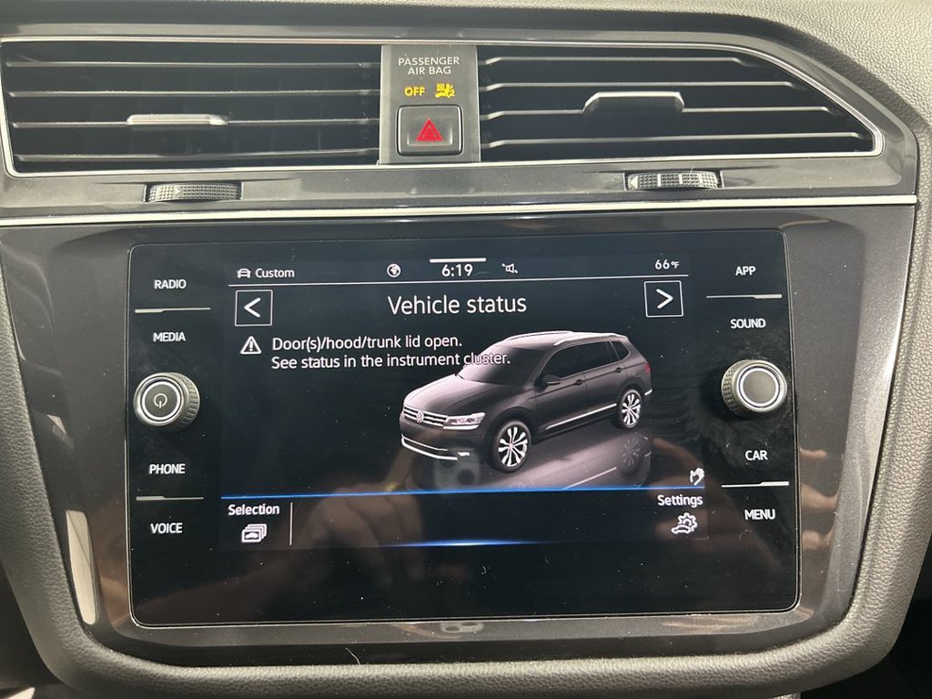 Used 2021 Volkswagen Tiguan SE w/ Panoramic Sunroof Package AWD/4WD image 14
