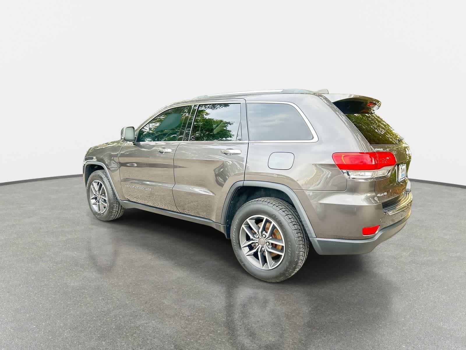 Used 2019 Jeep Grand Cherokee Limited AWD/4WD image 6