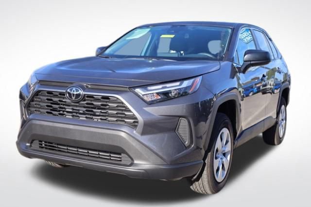 Used 2024 Toyota RAV4 LE image 4