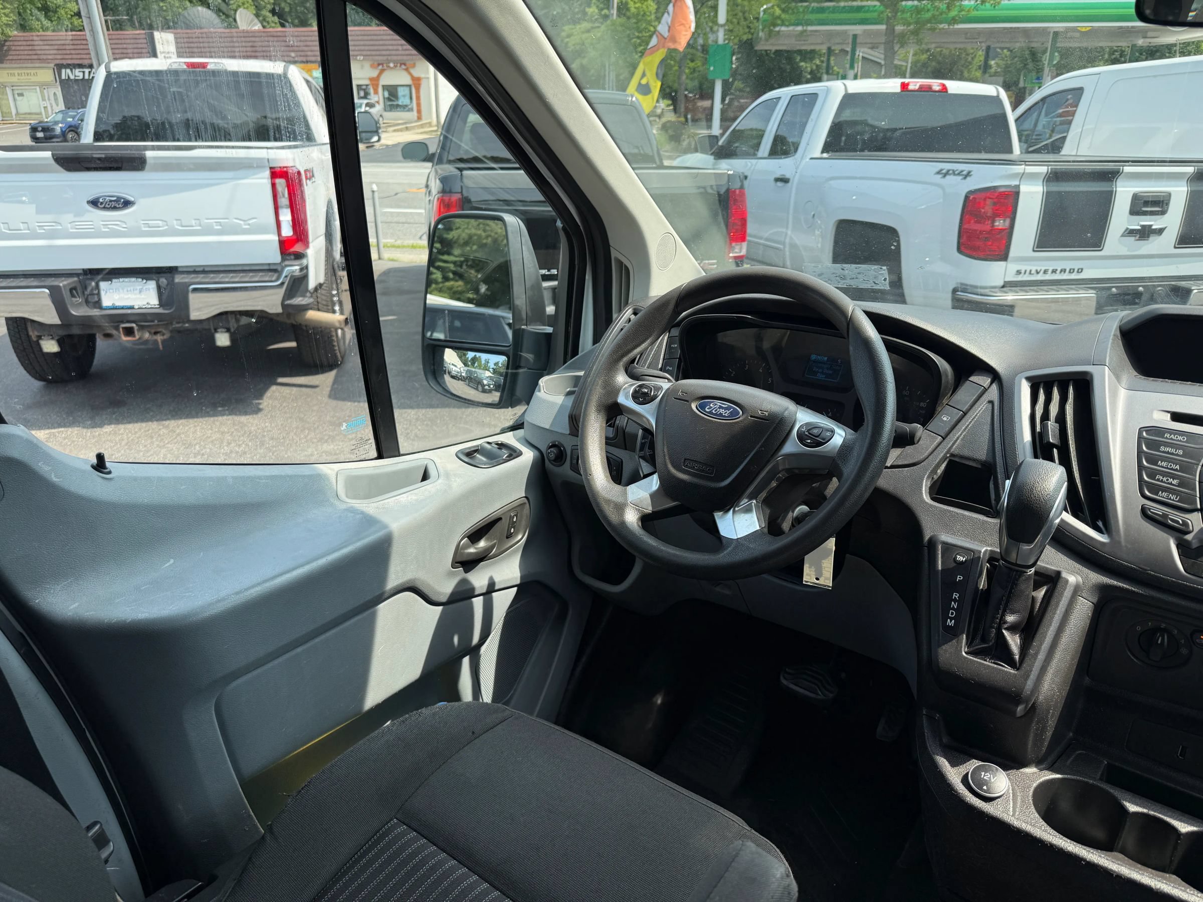 Used 2018 Ford Transit 350 XLT RWD image 15