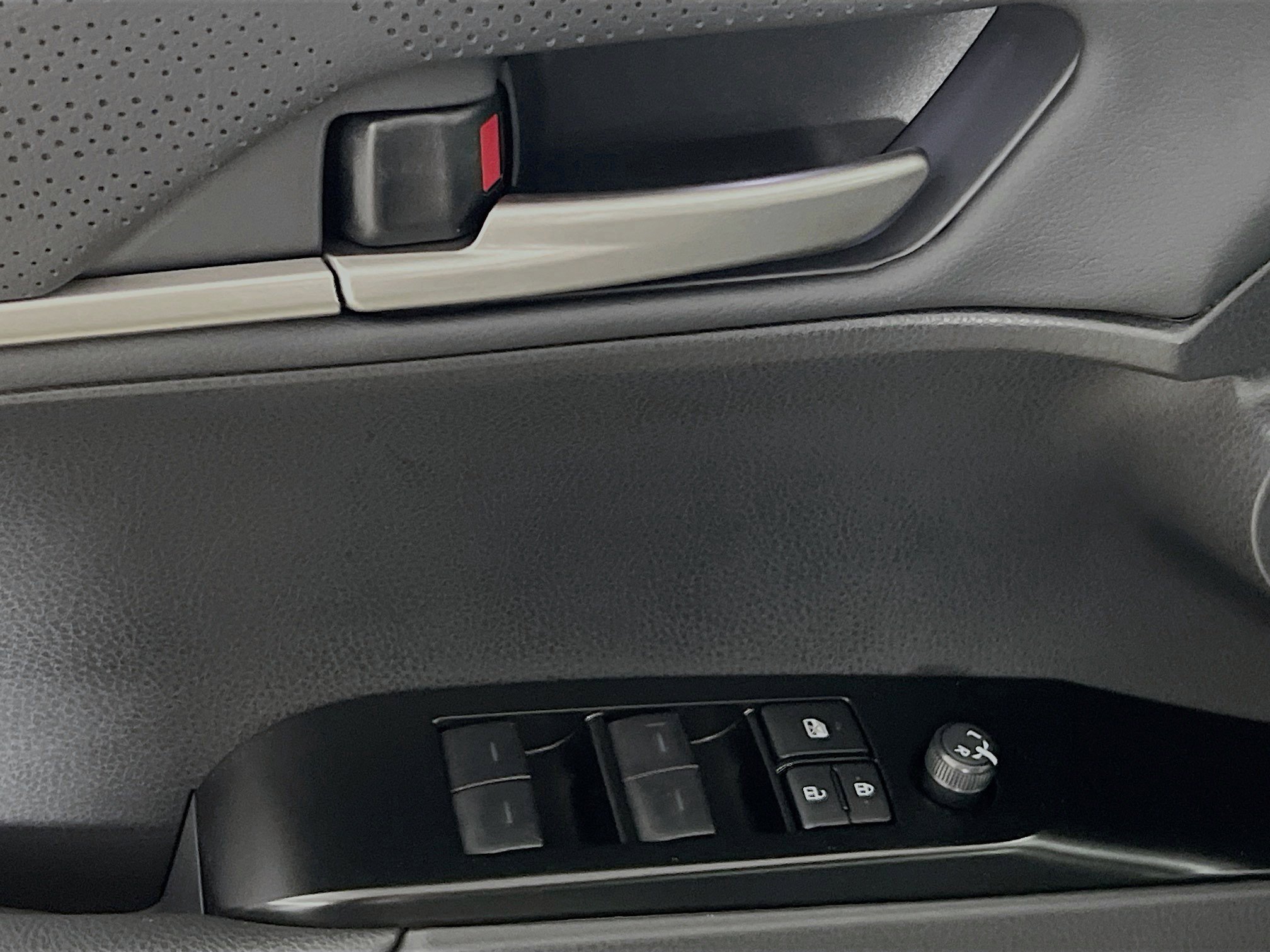 New 2026 Toyota Camry XSE FWD image 16