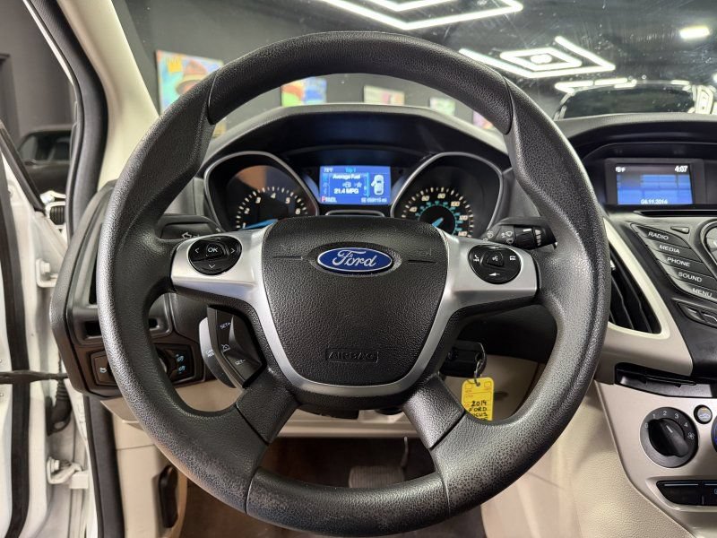 Used 2014 Ford Focus SE FWD image 10
