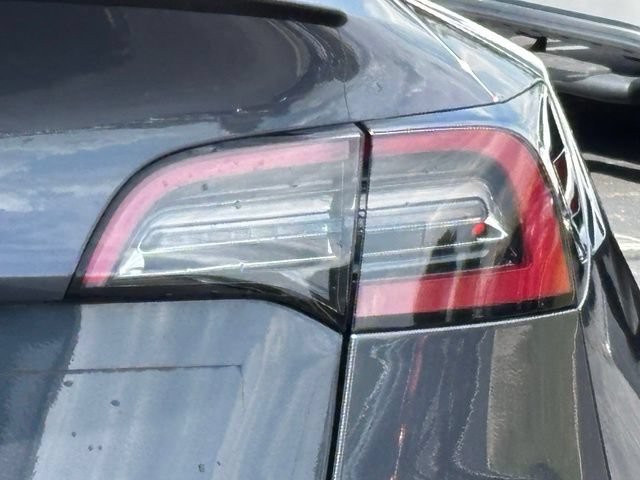 Used 2022 Tesla Model Y Performance AWD/4WD image 12