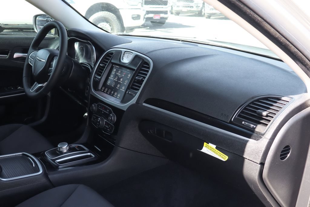 Used 2023 Chrysler 300 Touring w/ Sport Appearance Package RWD image 35