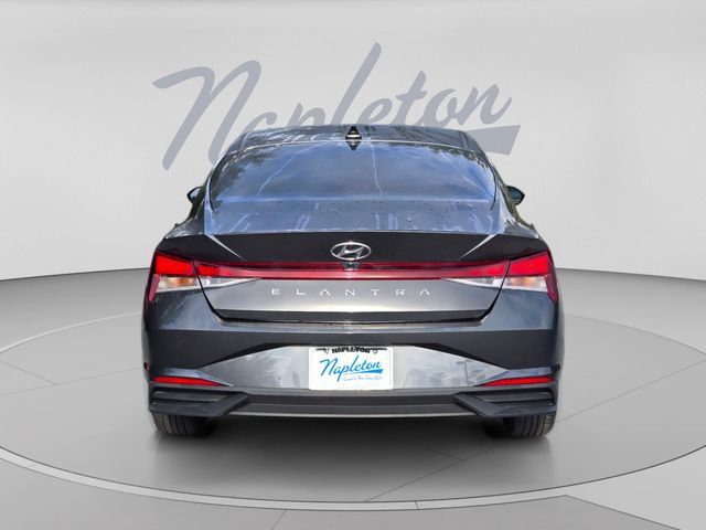 Used 2022 Hyundai Elantra SEL FWD image 6