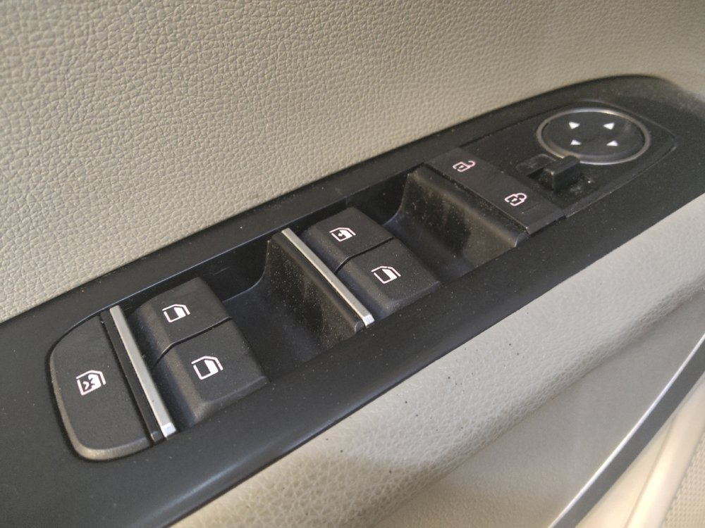 Used 2020 Kia Soul LX FWD image 27