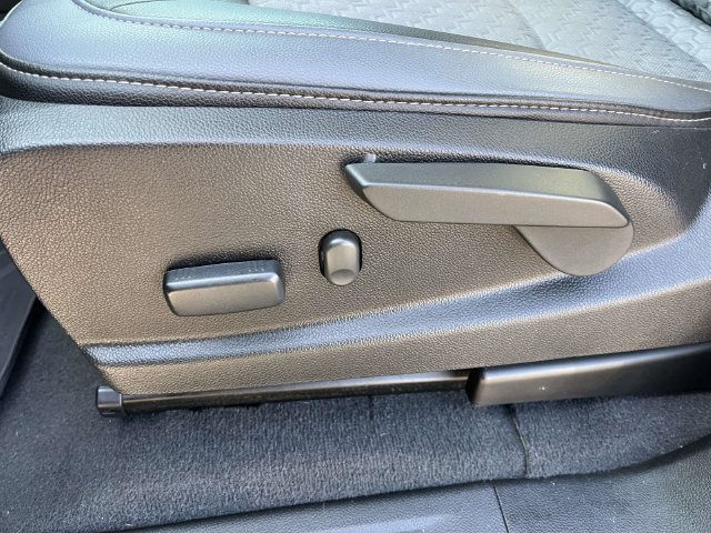 Used 2019 Chevrolet Colorado Z71 AWD/4WD image 18