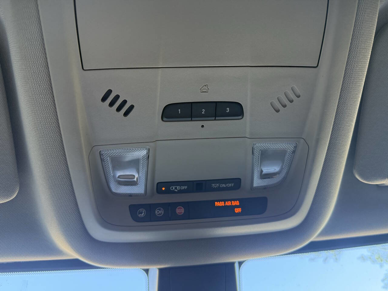Used 2017 GMC Acadia Denali w/ Technology Package image 32