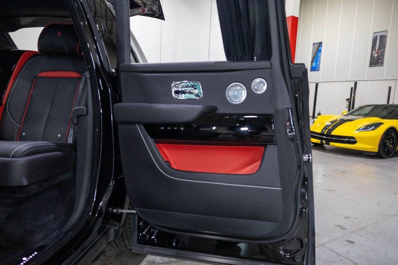 Used 2020 Rolls-Royce Cullinan AWD/4WD image 40