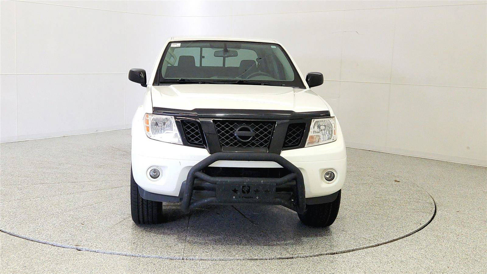 Used 2021 Nissan Frontier SV w/ Midnight Edition Floor Mats AWD/4WD image 2