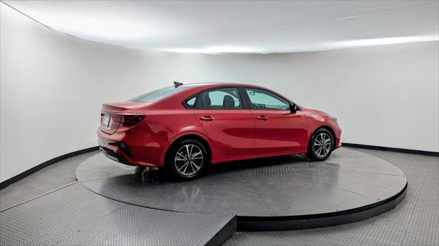 Used 2023 Kia Forte LXS image 7